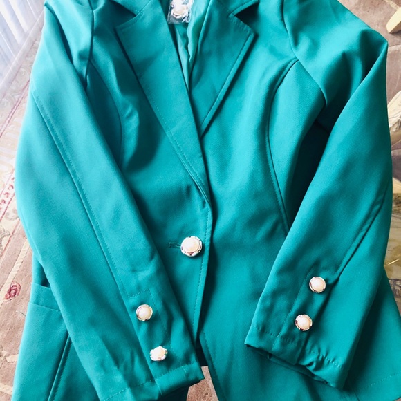 Green Lightweight Blazer or Jacket - Picture 2 of 8